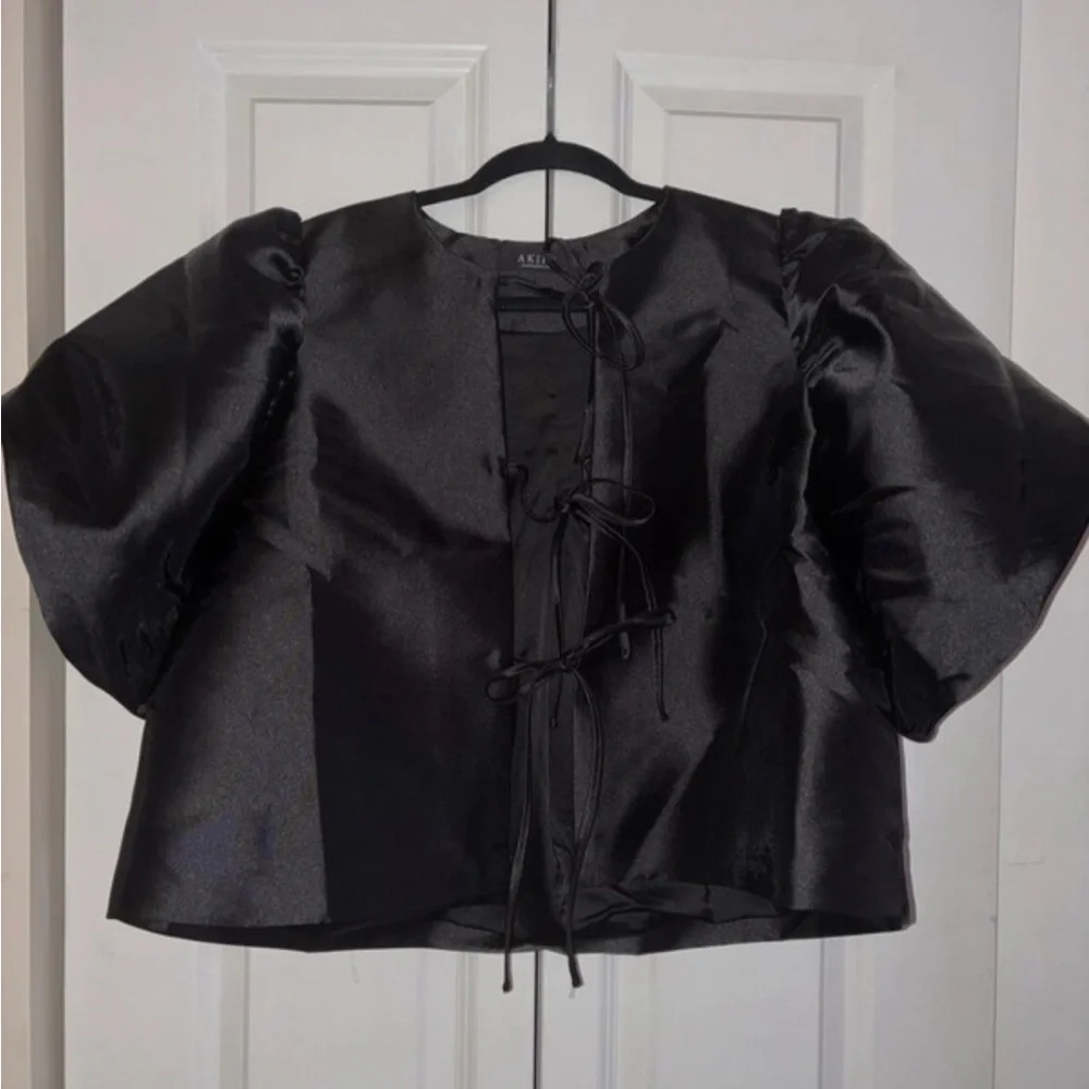 AKIRA Black Satin Puff-Sleeve Tie-Front Cropped Jacket